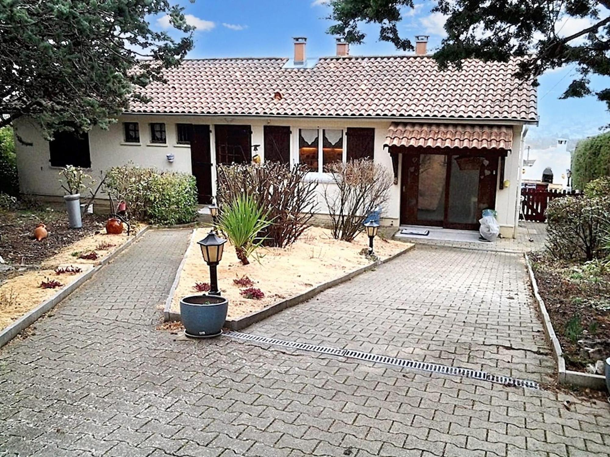 Maison Paisible A Veyras Avec Piscine Privee Et Vue Montagne Buitenkant foto